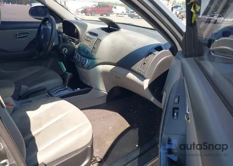 2010 Hyundai Elantra Gls z USA, uszkodzony, nr VIN KMHDU4AD5AU952996